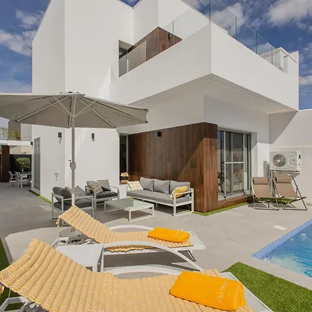 Casa Divaa *